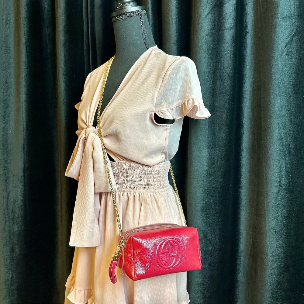 Gucci Soho crossbody bag in magenta pink leather *new with defect* - Picture 2 of 14